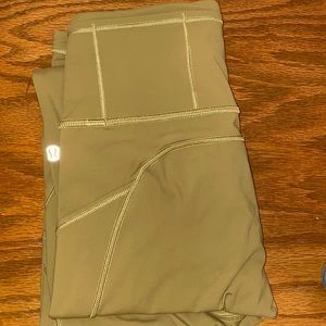 Lululemon mustard fast and free tights size 4